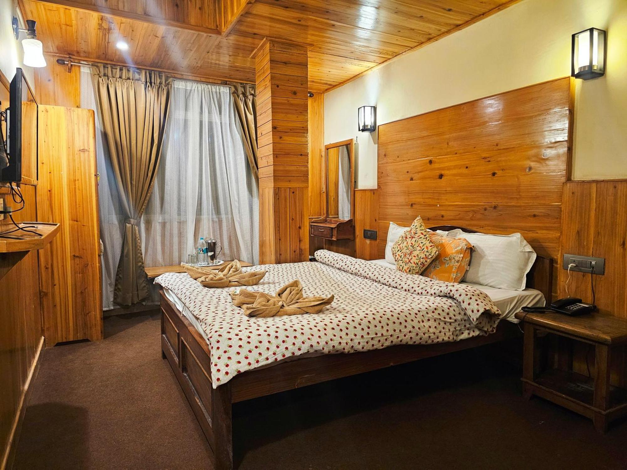 Hotel Golden Orchid Darjeeling  Exteriör bild